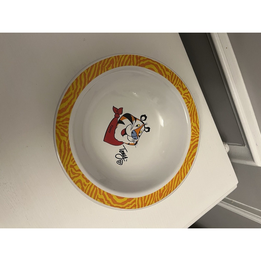 2002 Kellogg's Tony The Tiger Cereal Bowl 6 1/2" Diameter 1 1/2" Deep Pre Owned